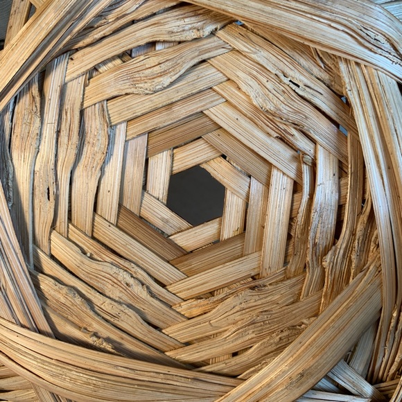 Vintage Handmade Wall Basket (B4) - Picture 3 of 7